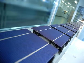 光伏熱潮下的資本角逐 8家企業(yè)競(jìng)逐上市，兩家光源設(shè)備公司“圈錢夢(mèng)”破滅